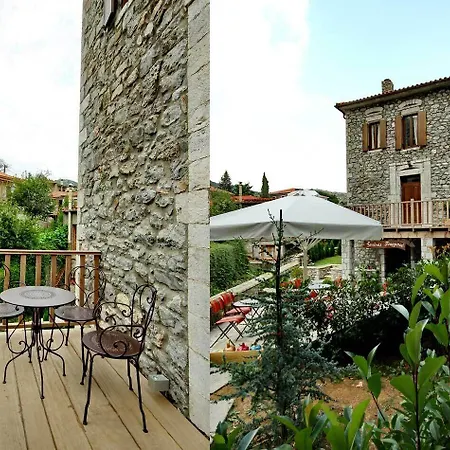 게스트하우스 Tsarbou 3*