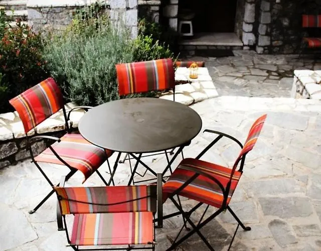 Tsarbou Pensionat 3*