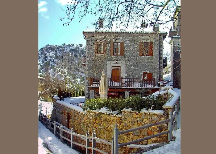 Pensionat Tsarbou 3*